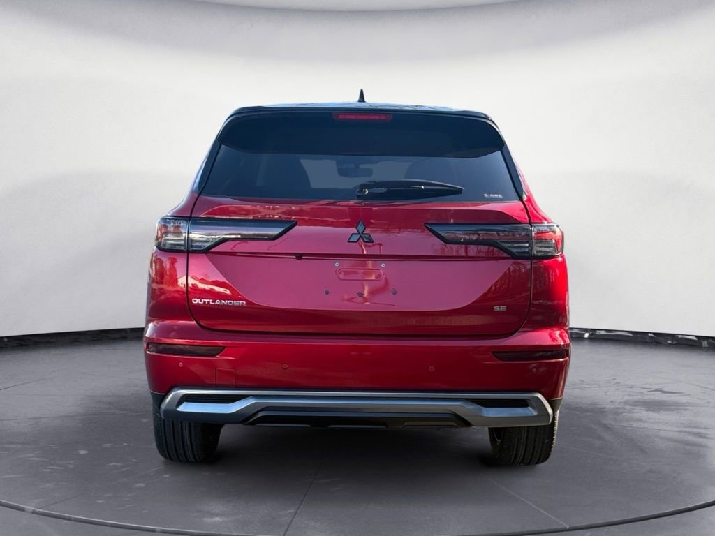 New 2026 Mitsubishi Outlander SE image 4