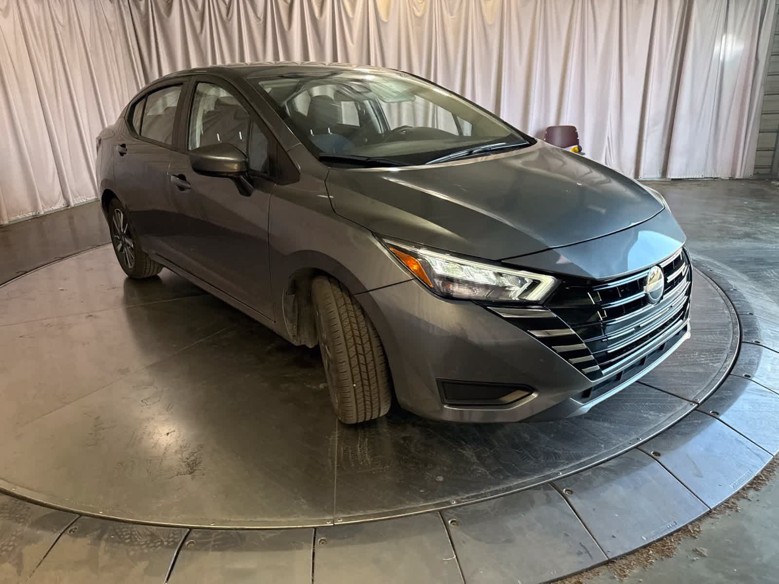 Used 2025 Nissan Versa SV FWD image 3