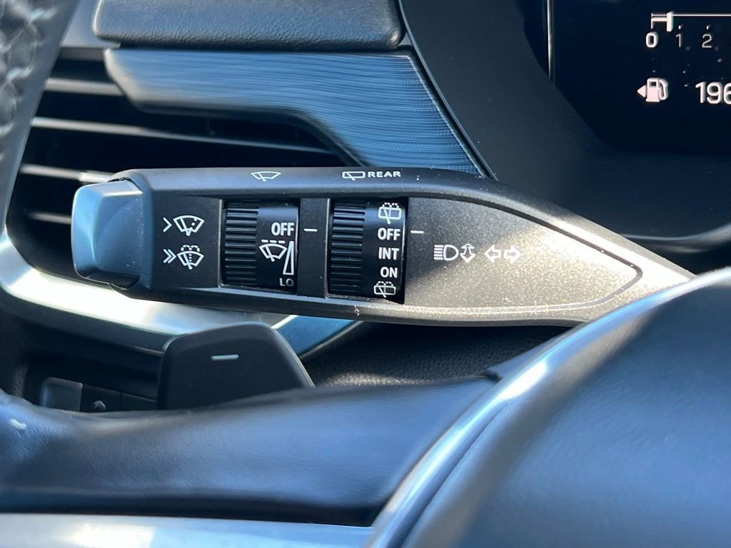 Used 2024 GMC Acadia Elevation w/ Luxury Package image 31