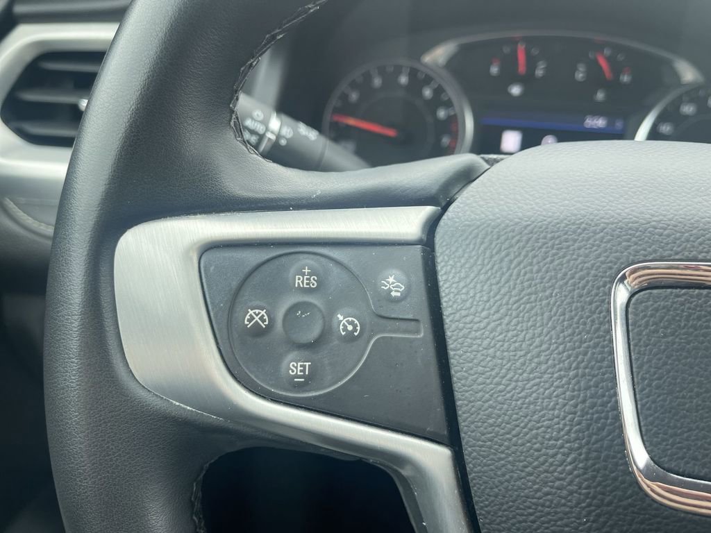 Used 2023 GMC Acadia SLT image 10