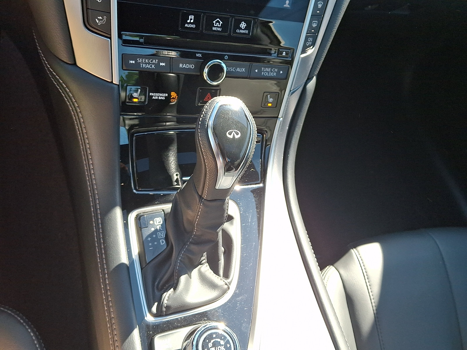 Used 2019 INFINITI Q60 3.0t Luxe w/ Essential Package AWD/4WD image 14
