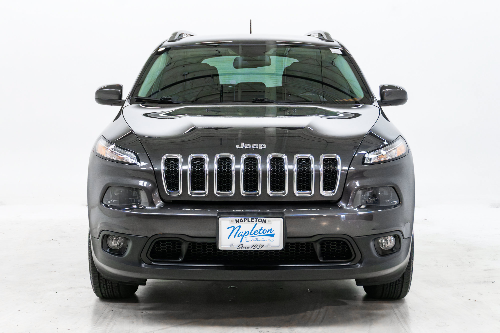Used 2015 Jeep Cherokee Latitude w/ Cold Weather Group AWD/4WD image 6