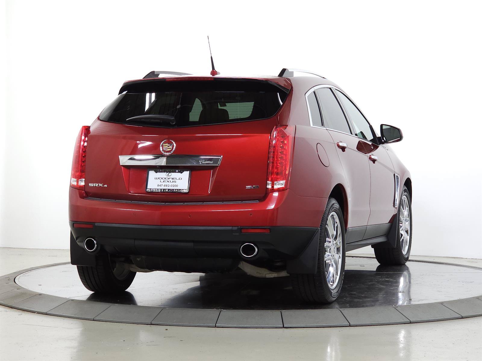 Used 2013 Cadillac SRX Luxury w/ Driver Awareness Package AWD/4WD image 9