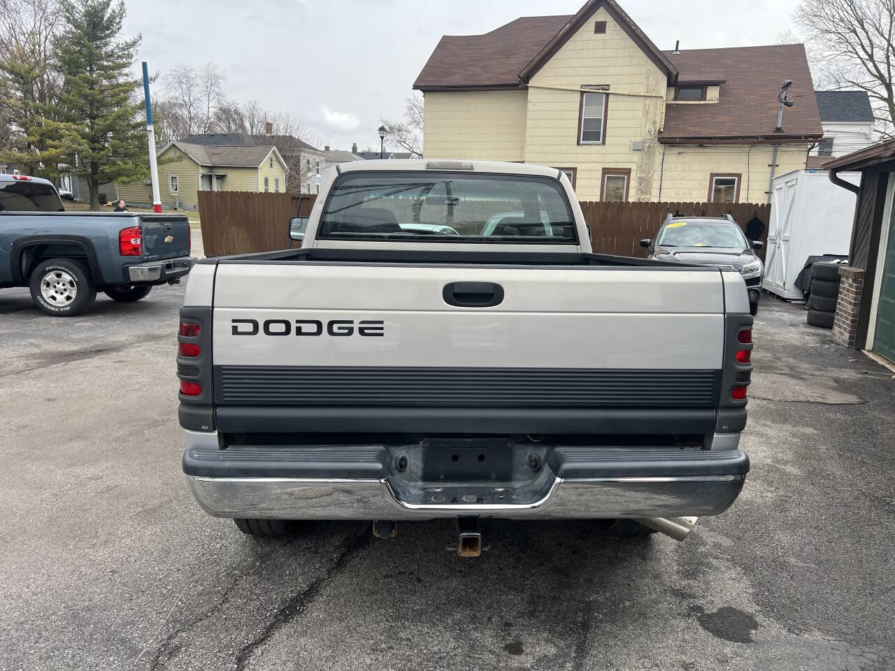 Used 2000 Dodge Ram 2500 Truck 2WD Quad Cab image 3