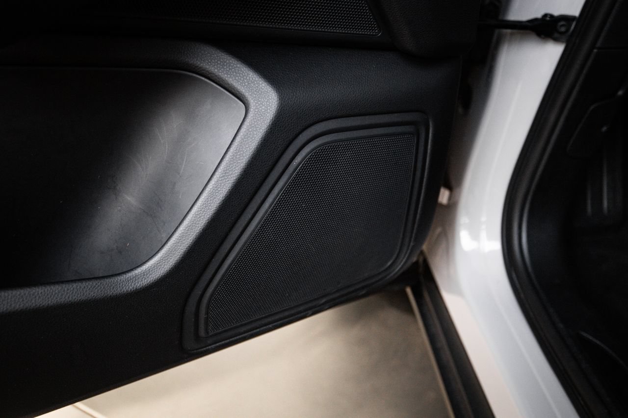 Certified 2023 Porsche Macan AWD/4WD image 21