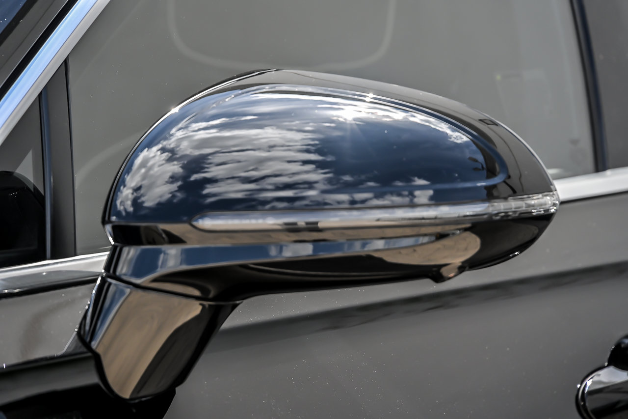 New 2026 Bentley Flying Spur Plug-In Hybrid AWD/4WD image 9