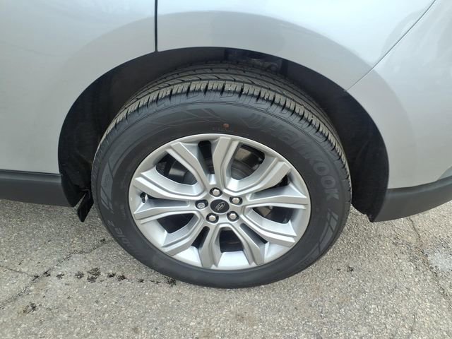 Certified 2024 Ford Edge Titanium AWD/4WD image 11
