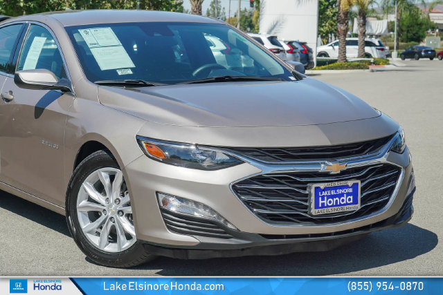 Used 2023 Chevrolet Malibu LT FWD image 2