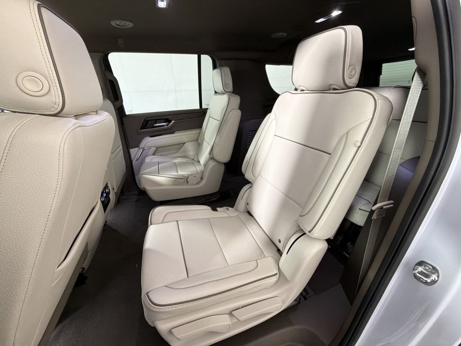 New 2026 GMC Yukon XL Denali AWD/4WD image 24
