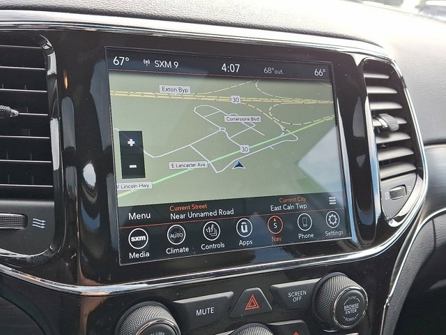 Certified 2021 Jeep Grand Cherokee Limited w/ Luxury Group II image 21