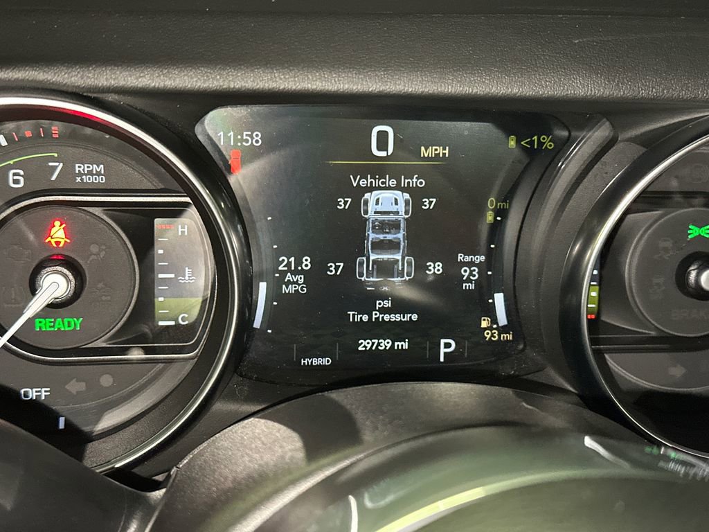 Used 2023 Jeep Wrangler Unlimited Sahara image 25