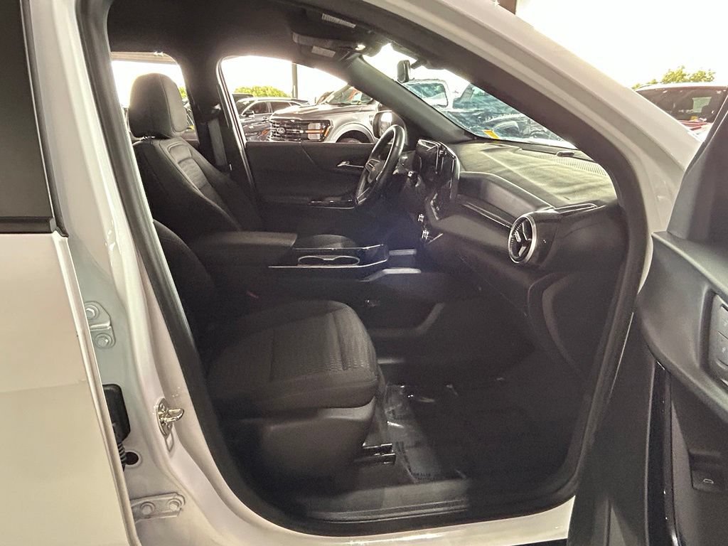 Used 2025 Chevrolet Equinox LT FWD image 32