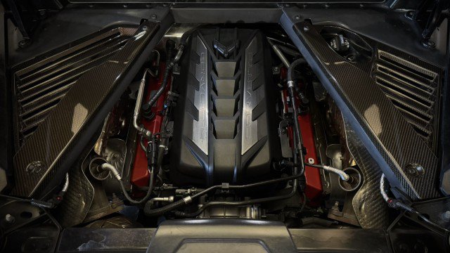 Used 2024 Chevrolet Corvette Stingray Premium Cpe w/ Z51 Performance Package RWD image 27