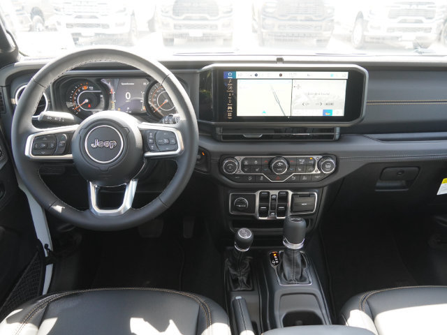 New 2026 Jeep Wrangler Unlimited Sahara AWD/4WD image 5