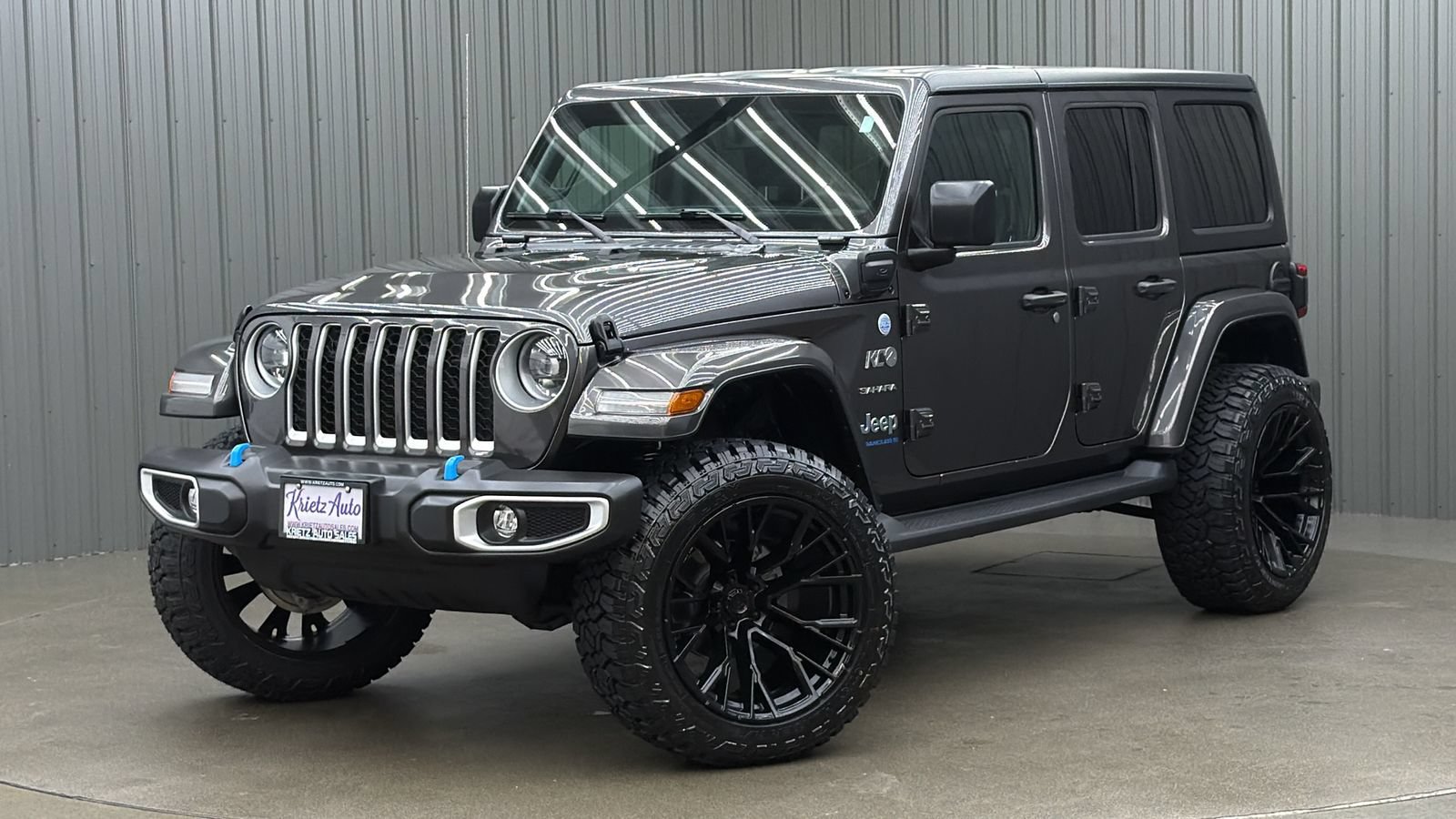 Used 2023 Jeep Wrangler Unlimited Sahara w/ Cold Weather Group AWD/4WD video 1