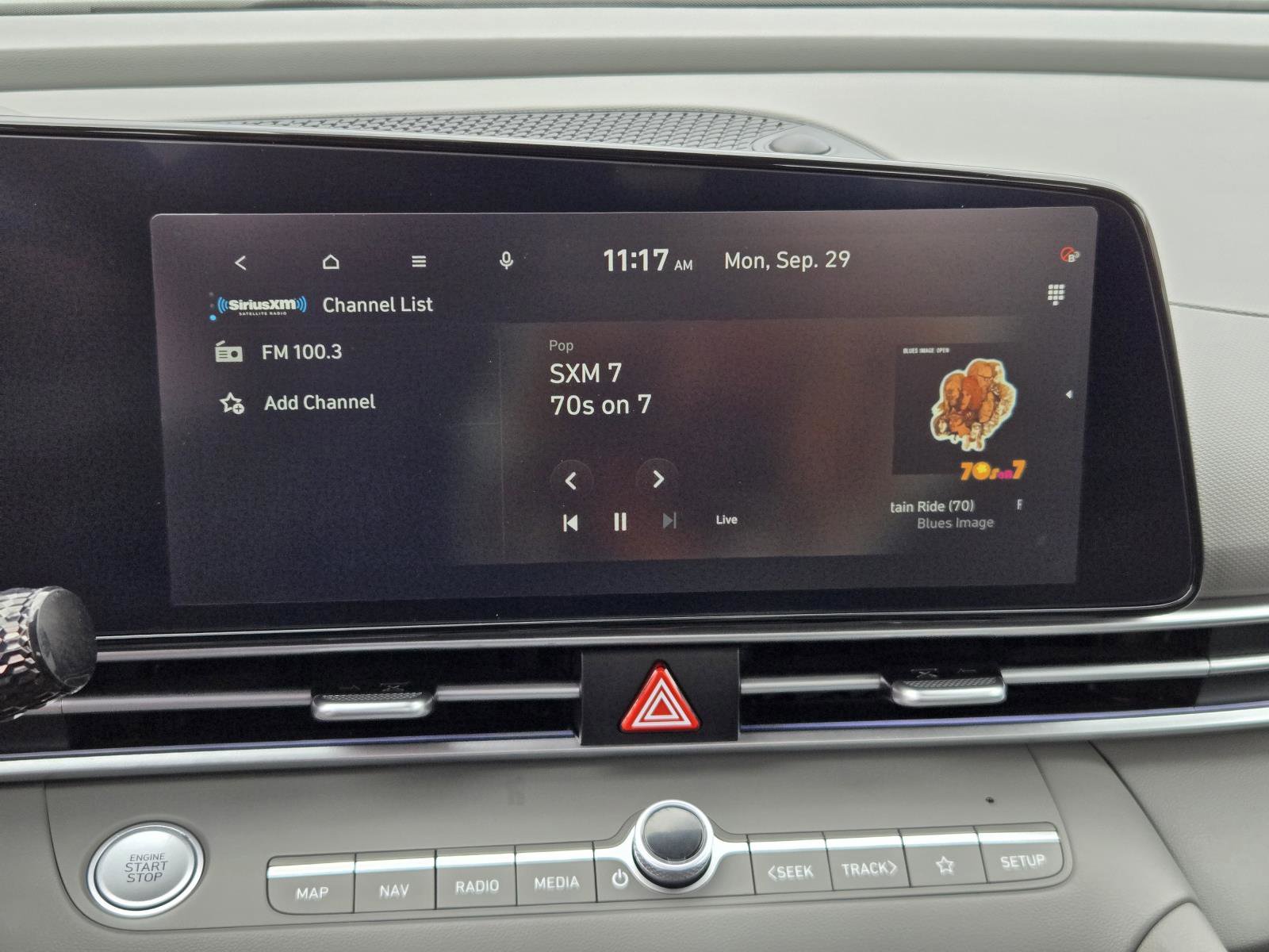 Used 2024 Hyundai Elantra Blue image 10