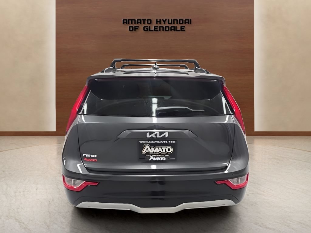 Used 2023 Kia Niro Wind w/ Wind Preserve Package FWD image 6