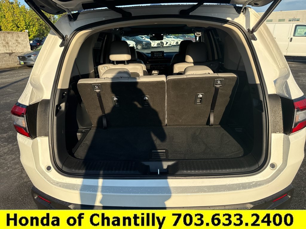 Certified 2025 Honda Pilot Touring image 26