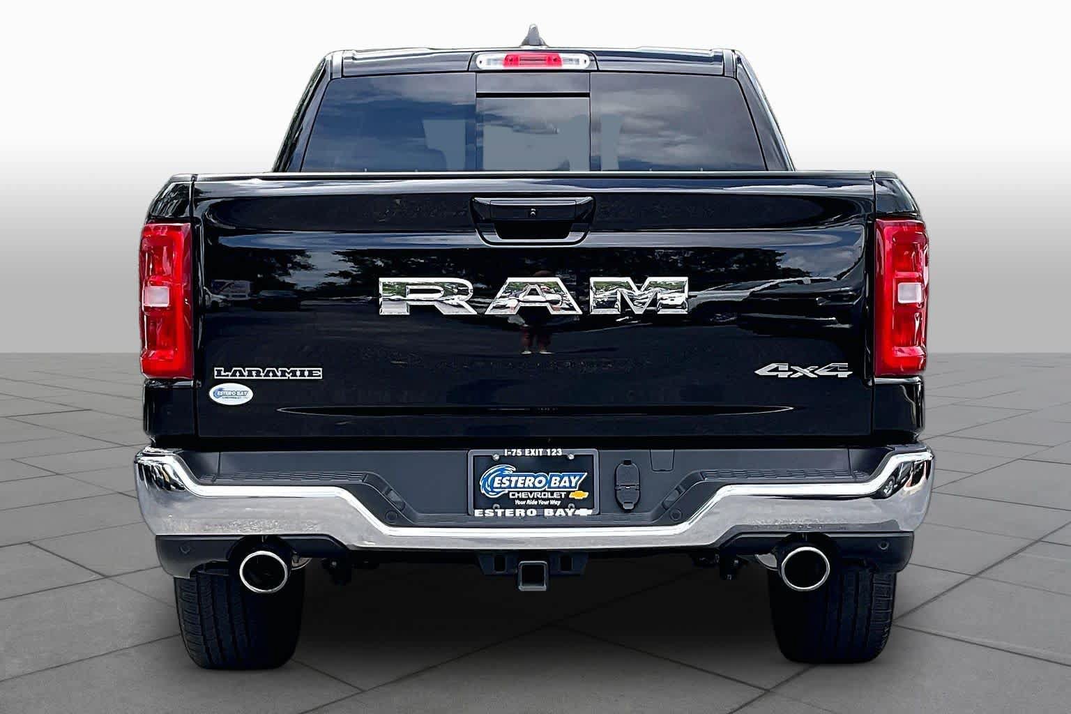 Used 2025 RAM 1500 Laramie AWD/4WD image 8