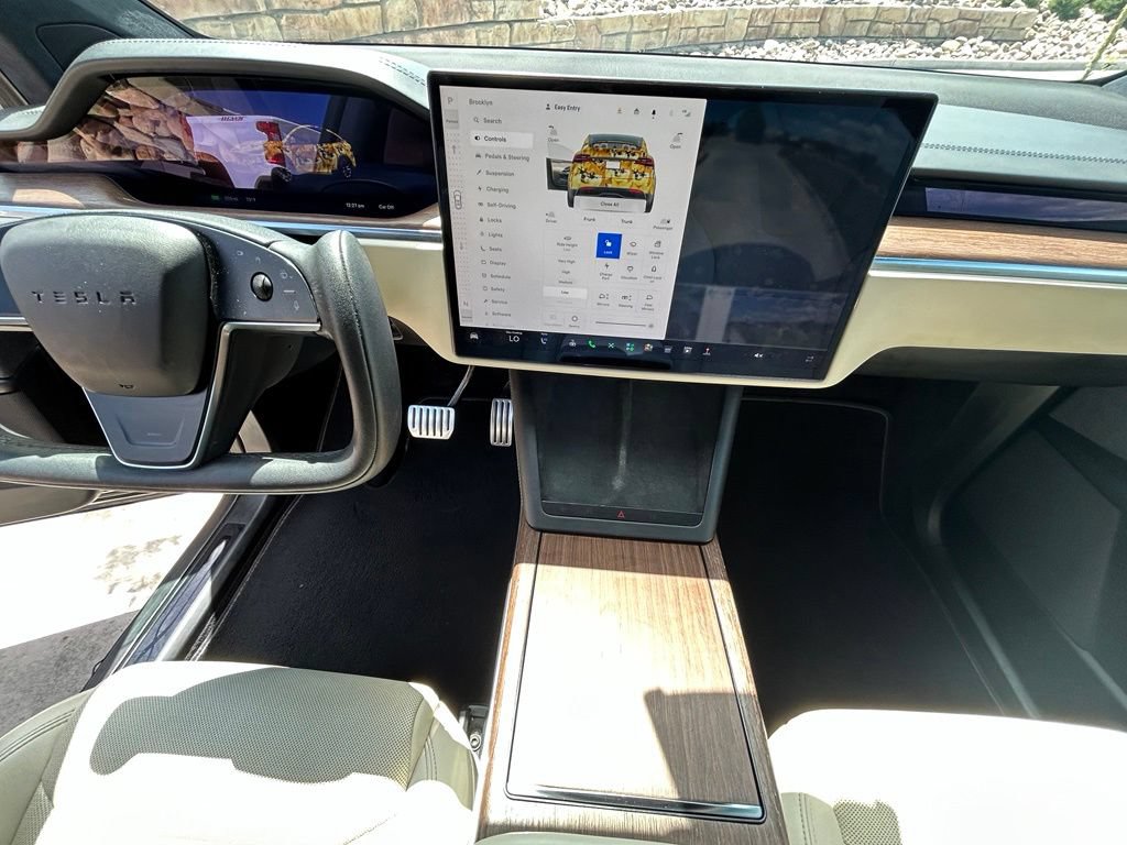 Used 2022 Tesla Model X AWD/4WD image 16