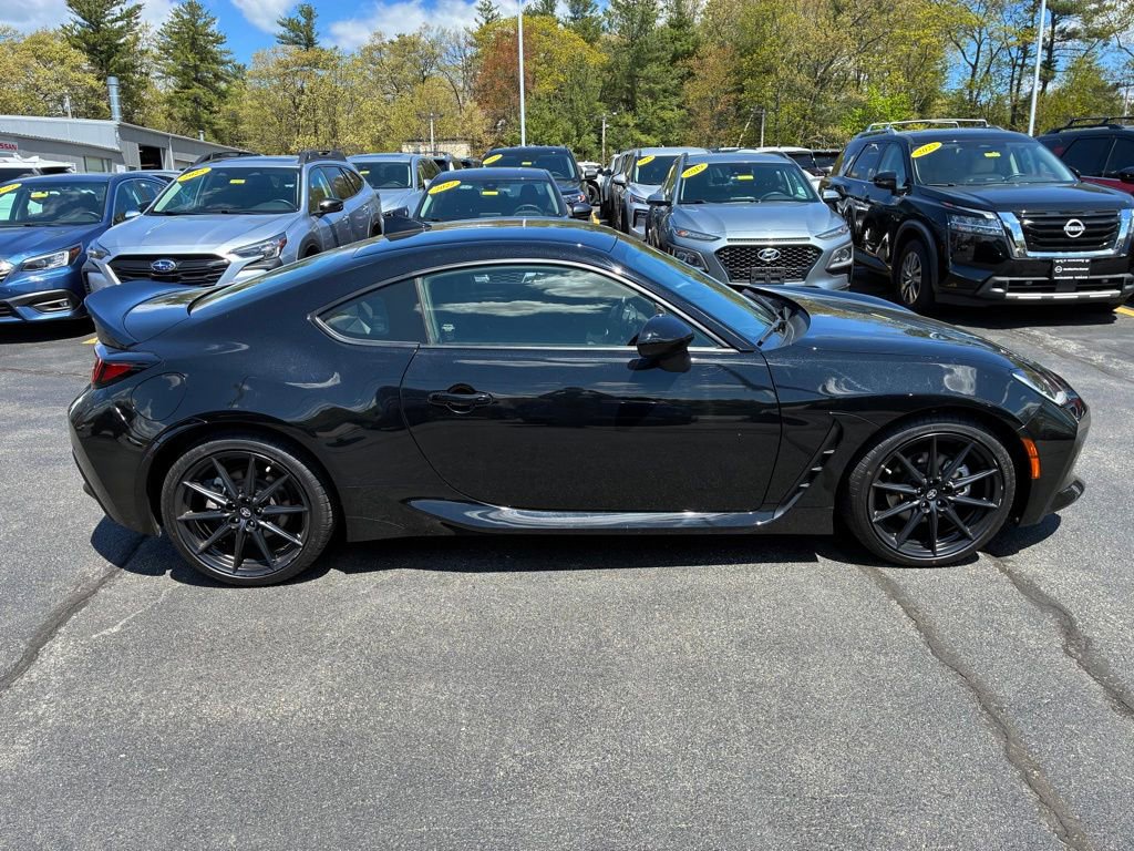 Used 2024 Toyota GR86 Premium RWD image 8