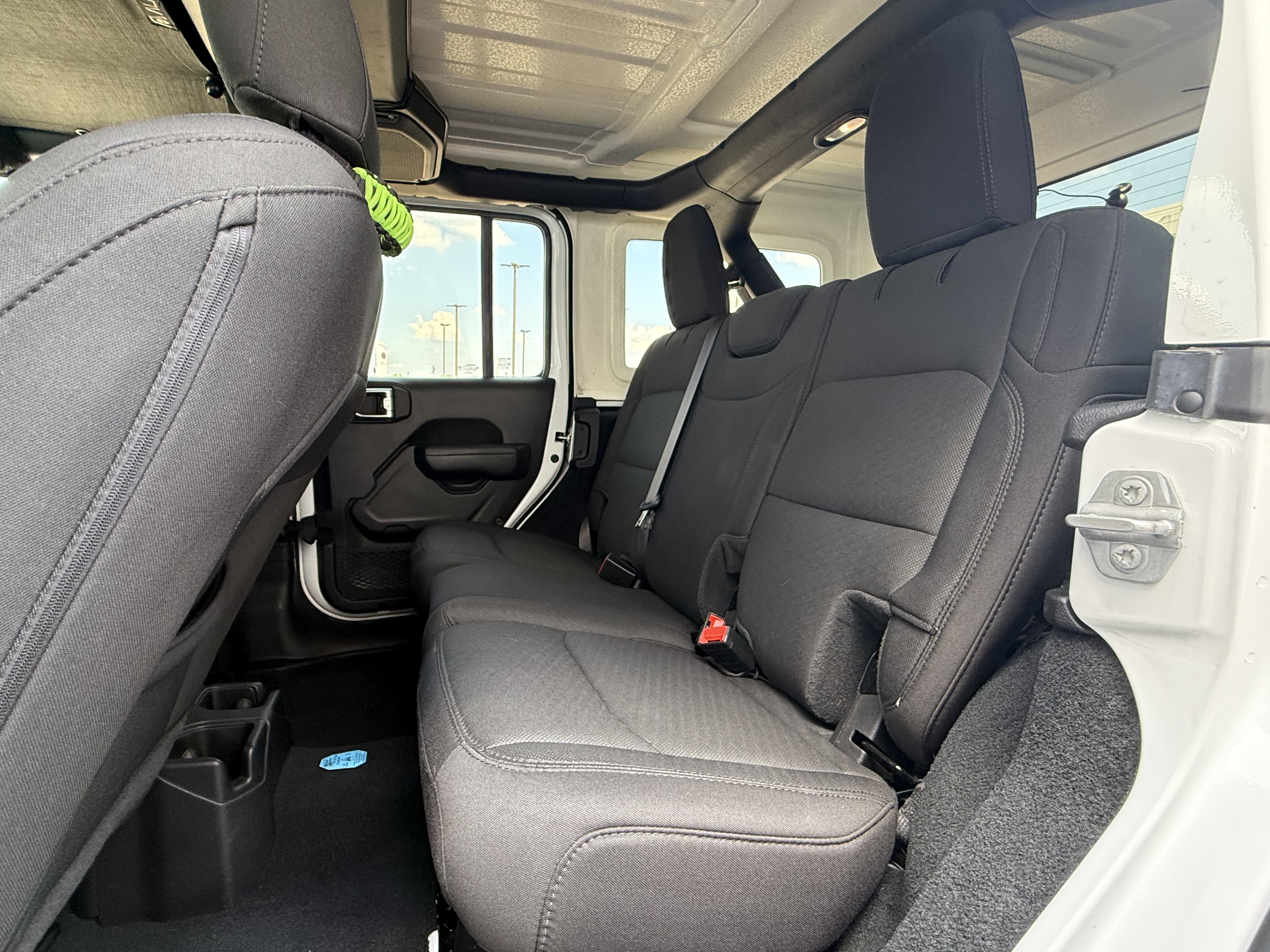 Used 2022 Jeep Wrangler Unlimited Sport AWD/4WD image 5
