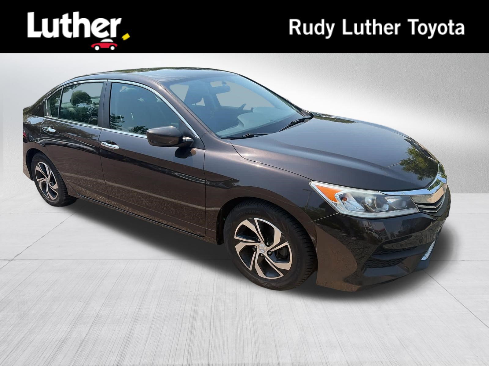 Used 2017 Honda Accord LX image 1