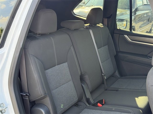 Used 2025 GMC Acadia Elevation image 32