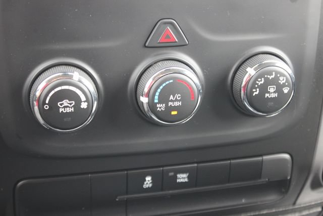 Used 2024 RAM 1500 Classic SLT AWD/4WD image 7