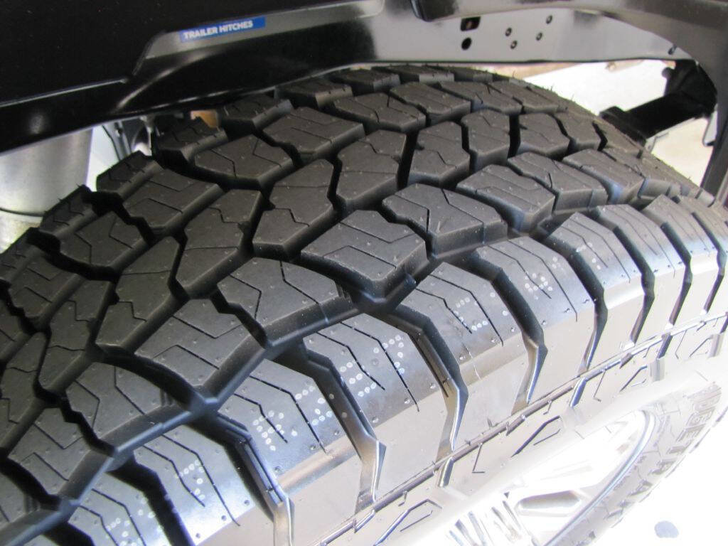 Used 2022 Ford F250 Lariat w/ Lariat Value Package image 32