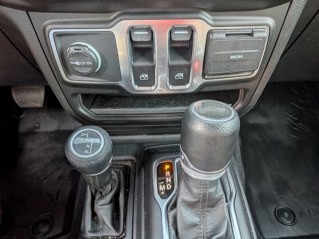Used 2023 Jeep Wrangler Sport AWD/4WD image 23