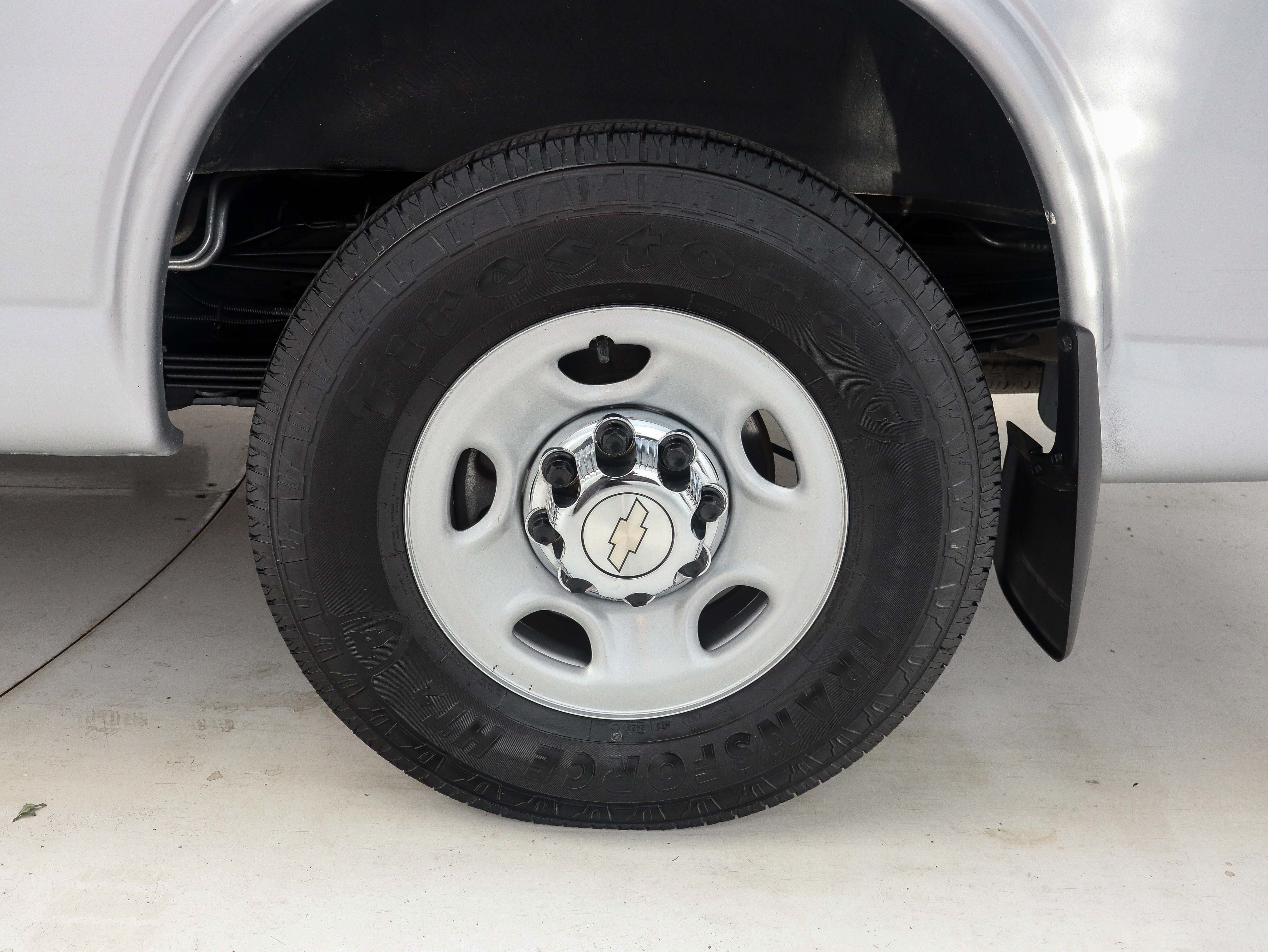 Used 2019 Chevrolet Express 3500 LT w/ LT Preferred Equipment Group RWD image 27