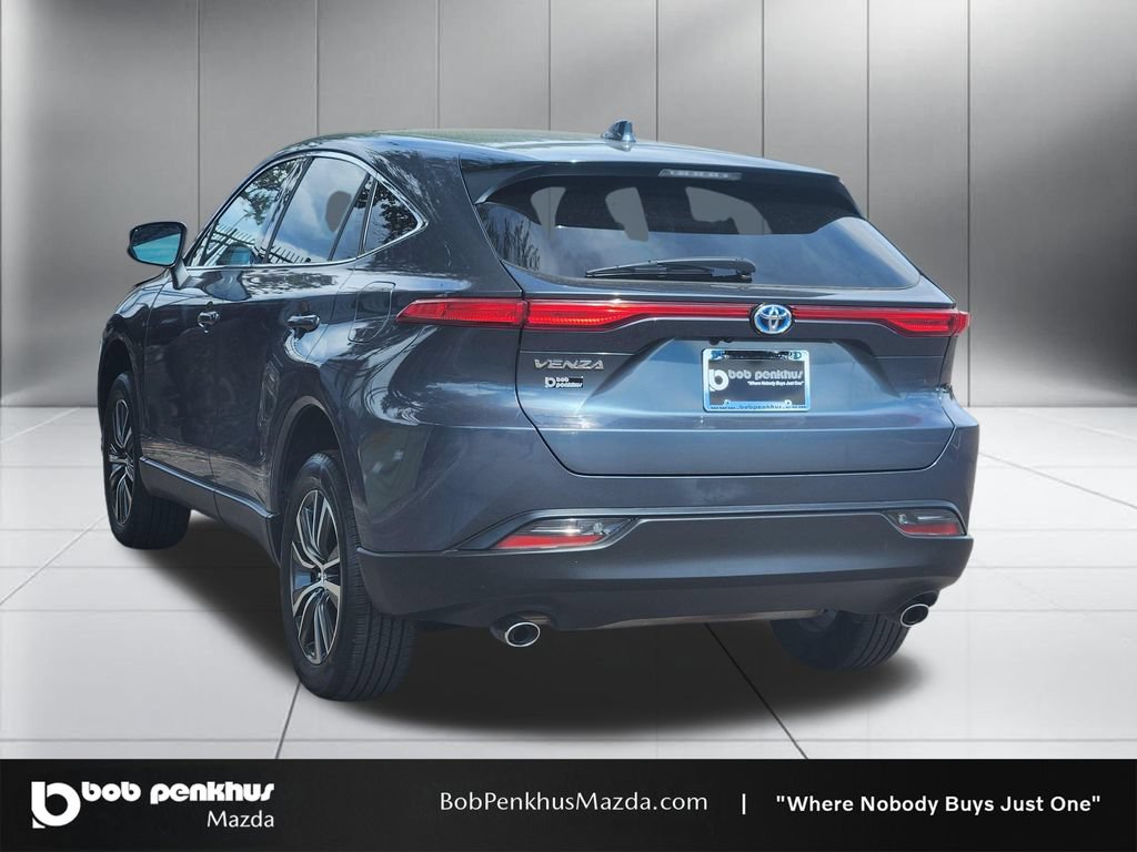 Used 2024 Toyota Venza LE AWD/4WD image 27