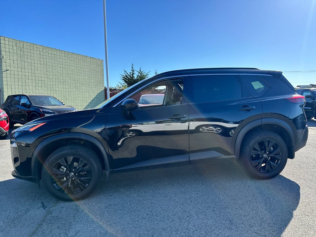 Used 2023 Nissan Rogue SV w/ SV Premium B Package FWD image 4