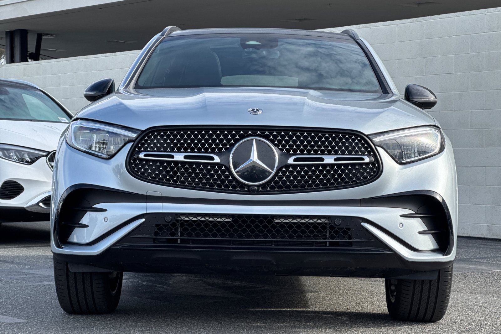 Certified 2025 Mercedes-Benz GLC 300 image 9