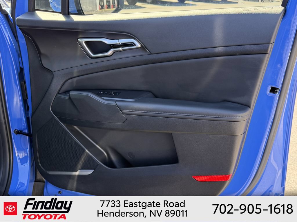 Used 2026 Kia Sportage EX w/ EX Panorama Roof Package FWD image 16