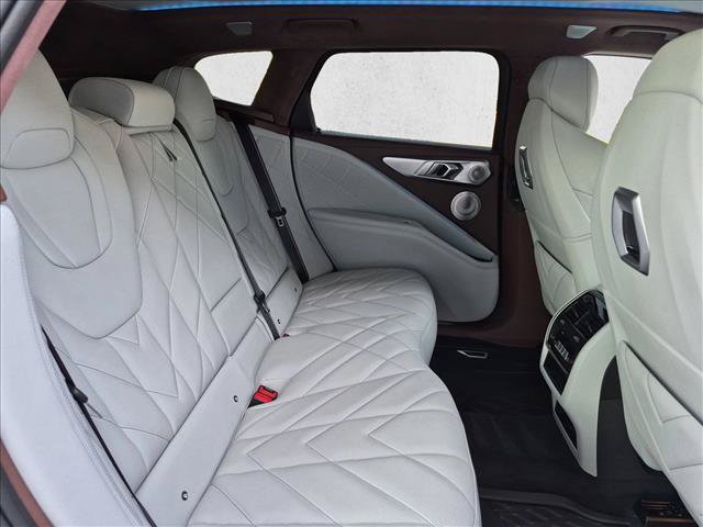 Certified 2025 BMW XM AWD/4WD image 20