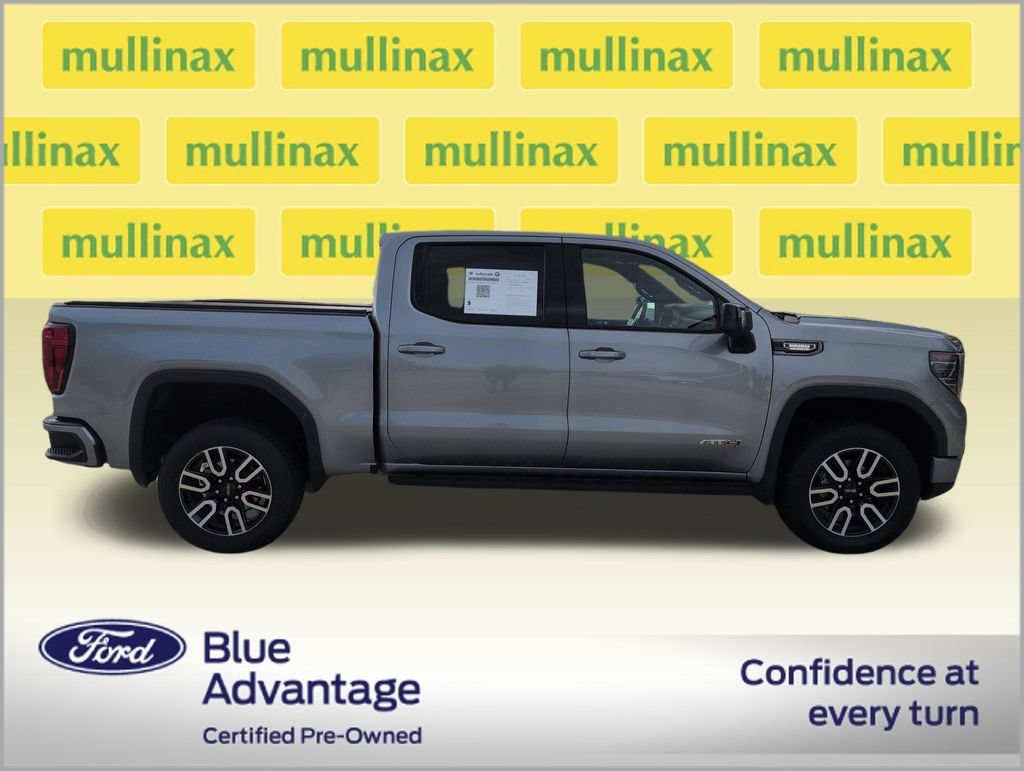 Used 2023 GMC Sierra 1500 AT4 w/ AT4 Premium Package AWD/4WD image 2