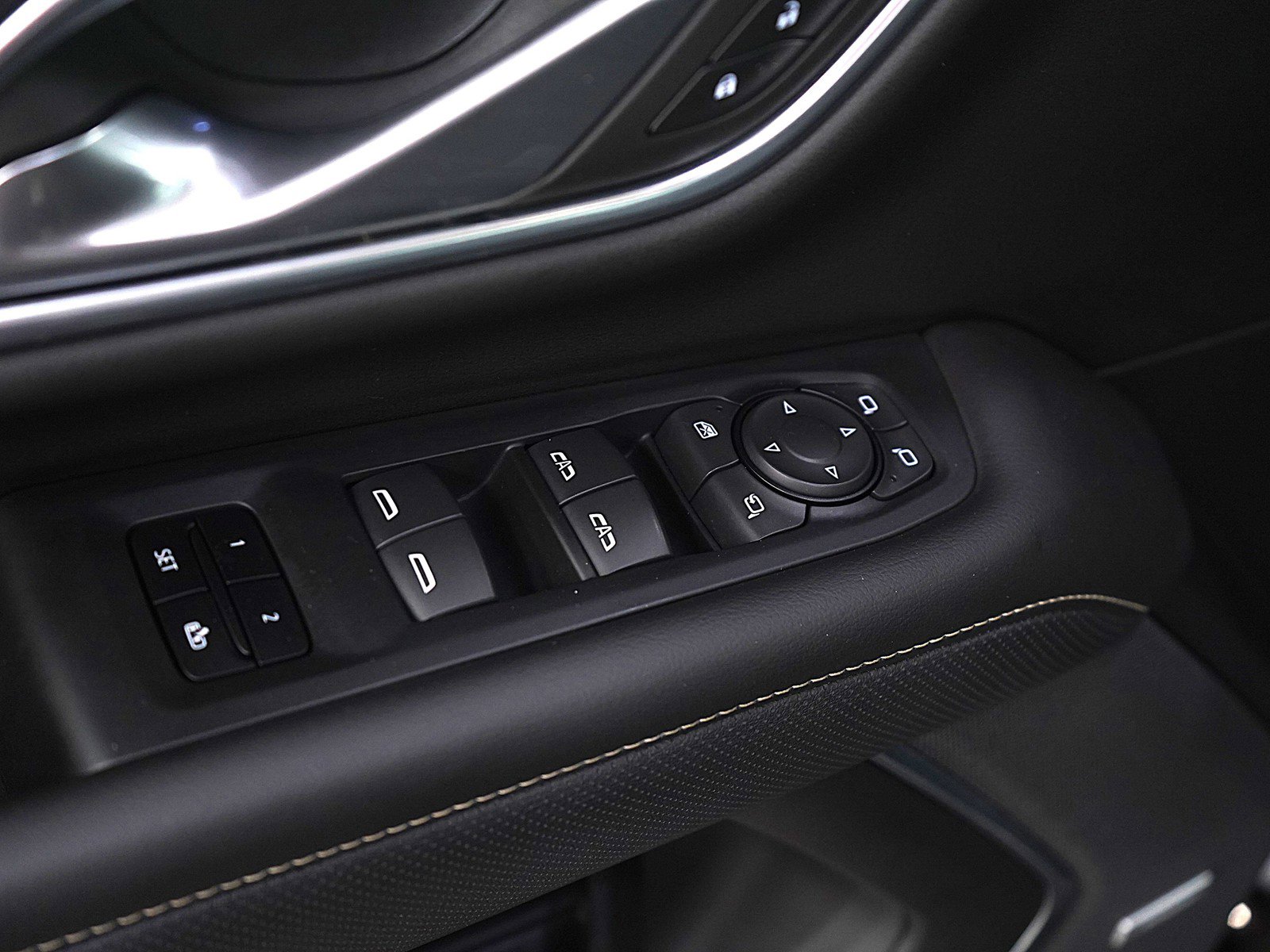 Used 2021 GMC Yukon SLT w/ SLT Premium Package image 23