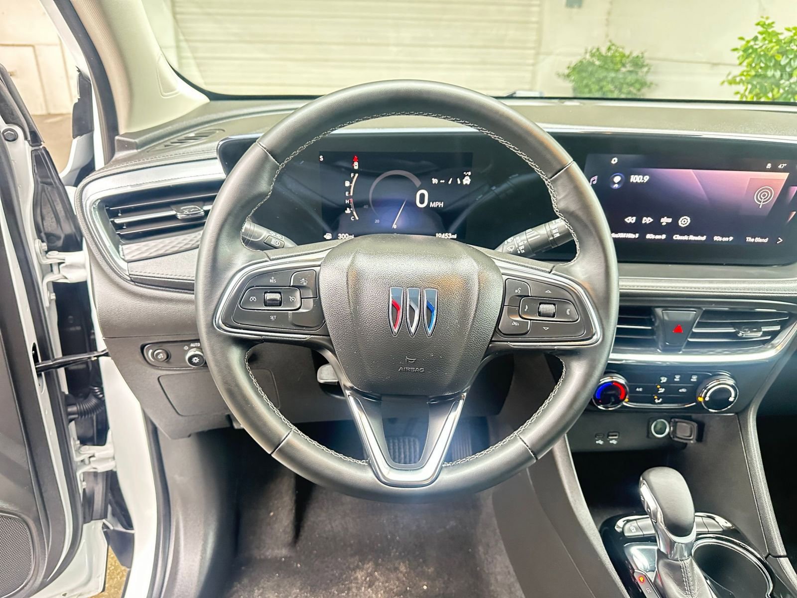 Used 2025 Buick Encore GX Preferred image 28