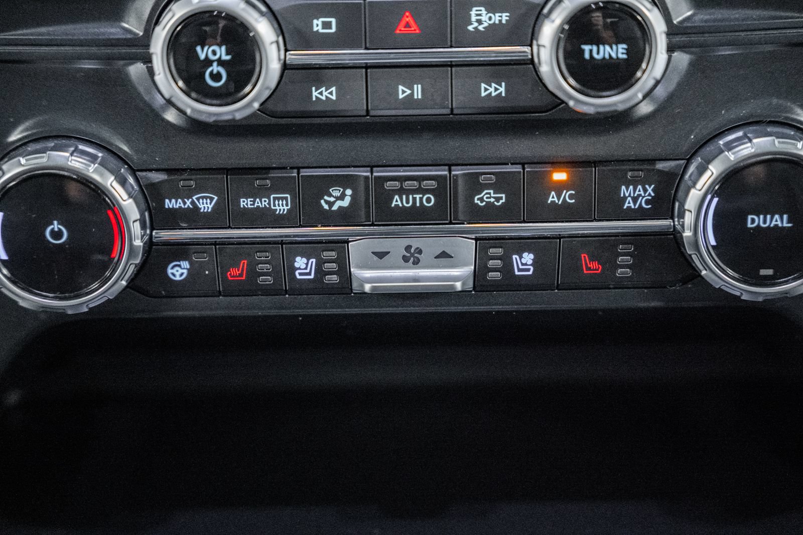 Certified 2025 Ford F150 Lariat AWD/4WD image 26