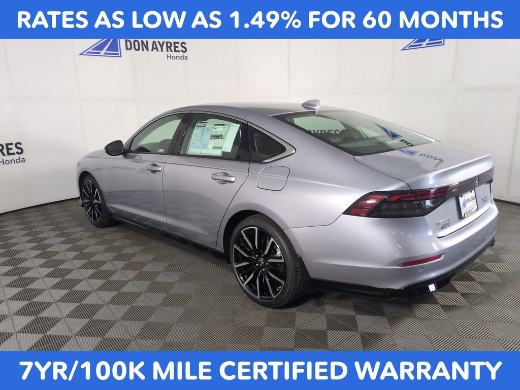 Used 2025 Honda Accord Touring image 3