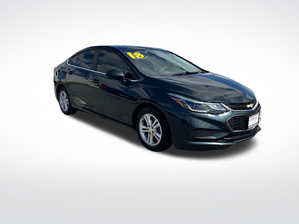 Used 2018 Chevrolet Cruze LT w/ Sun And Sound Package image 11