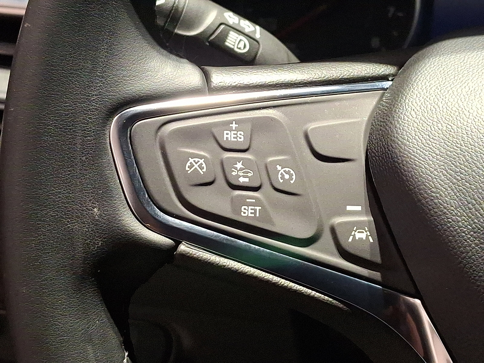 Used 2024 Chevrolet Equinox LT w/ LPO, Floor Liner Package AWD/4WD image 19