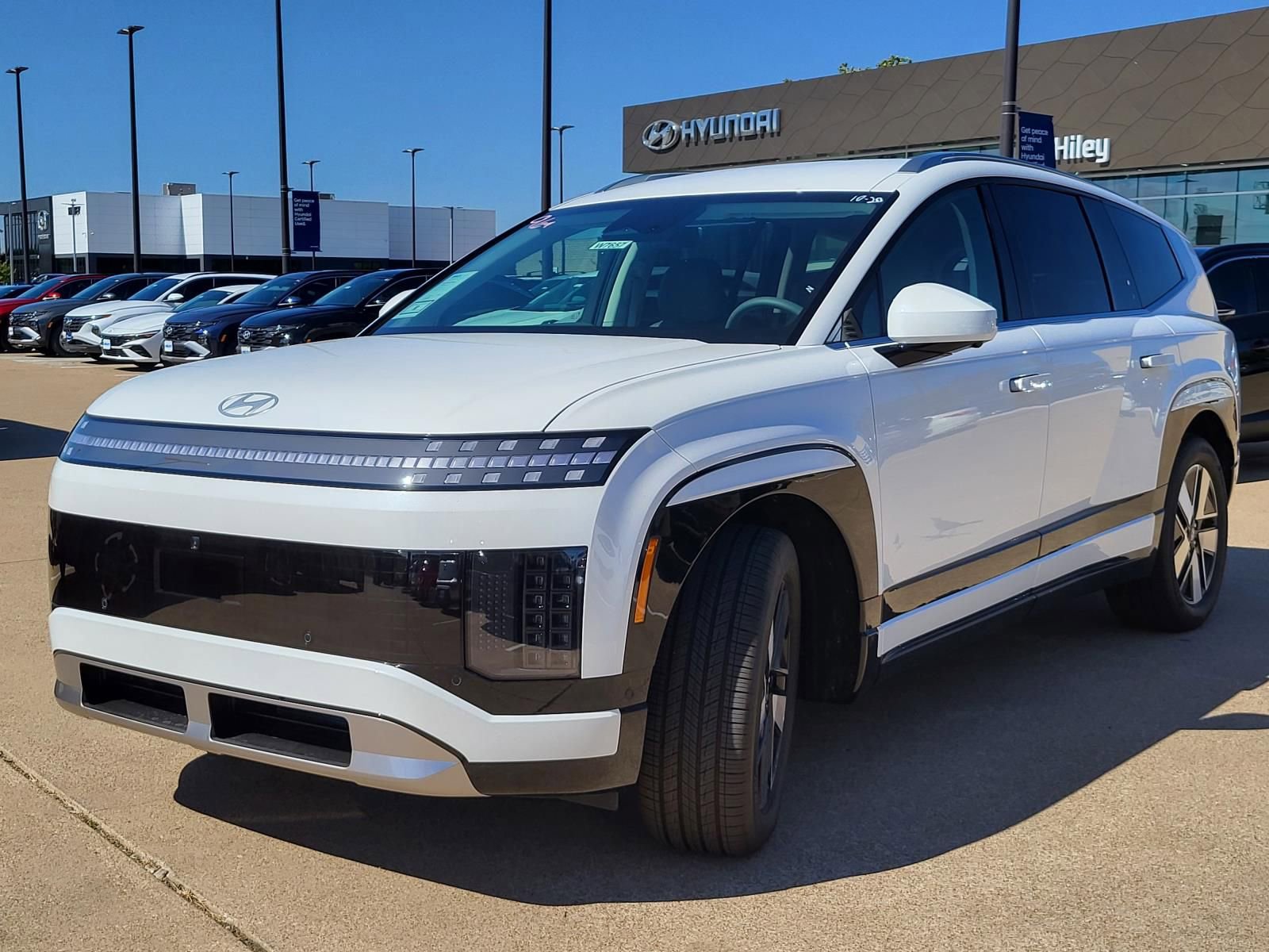 New 2026 Hyundai Ioniq 9 SEL w/ Tow & Go Package image 2