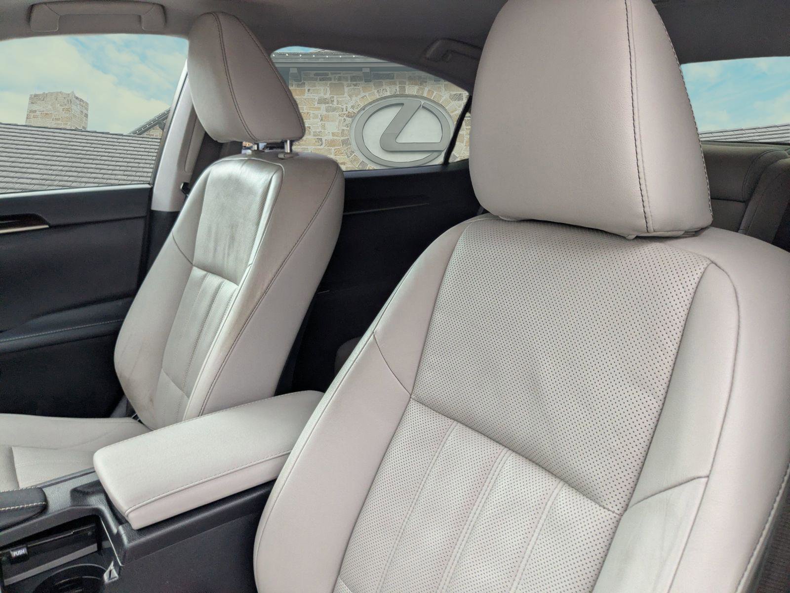 Used 2016 Lexus ES 350 w/ Luxury Package w/Wood Trim FWD image 8