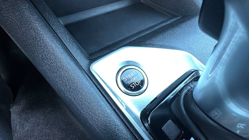 Used 2025 Nissan Altima 2.5 SV FWD image 24