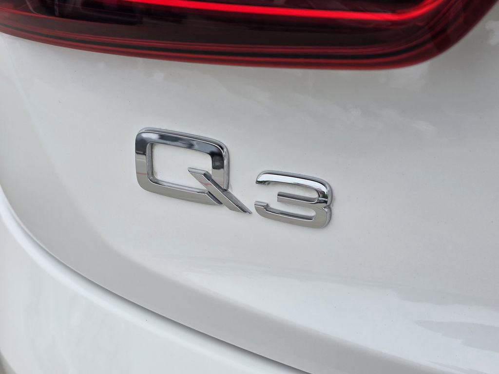 Used 2017 Audi Q3 2.0T Premium image 10