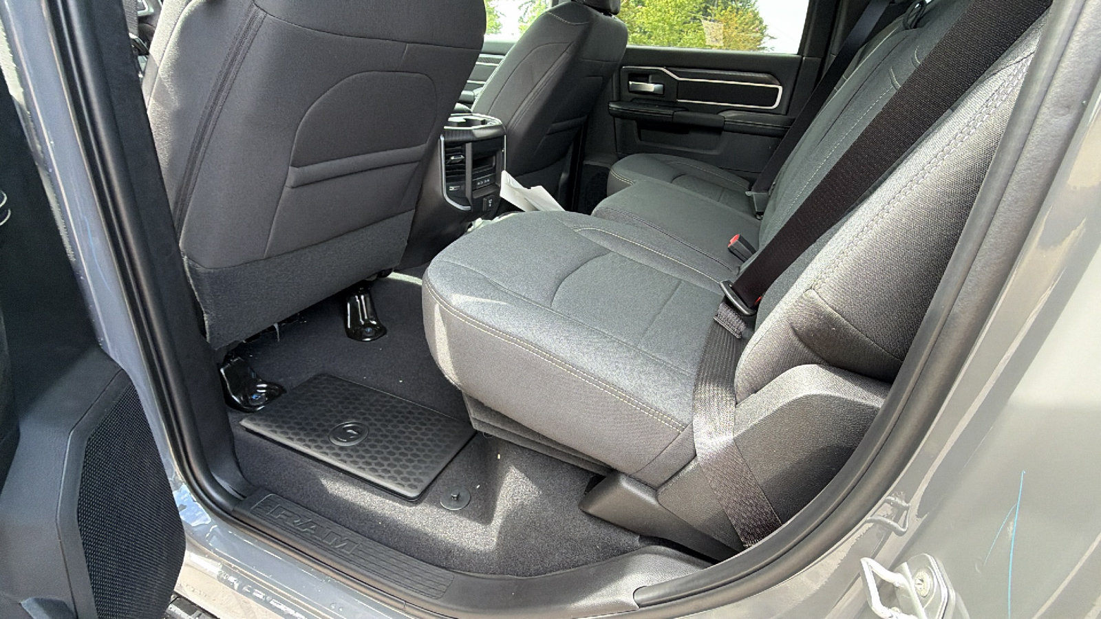 New 2026 RAM 3500 Big Horn AWD/4WD image 19