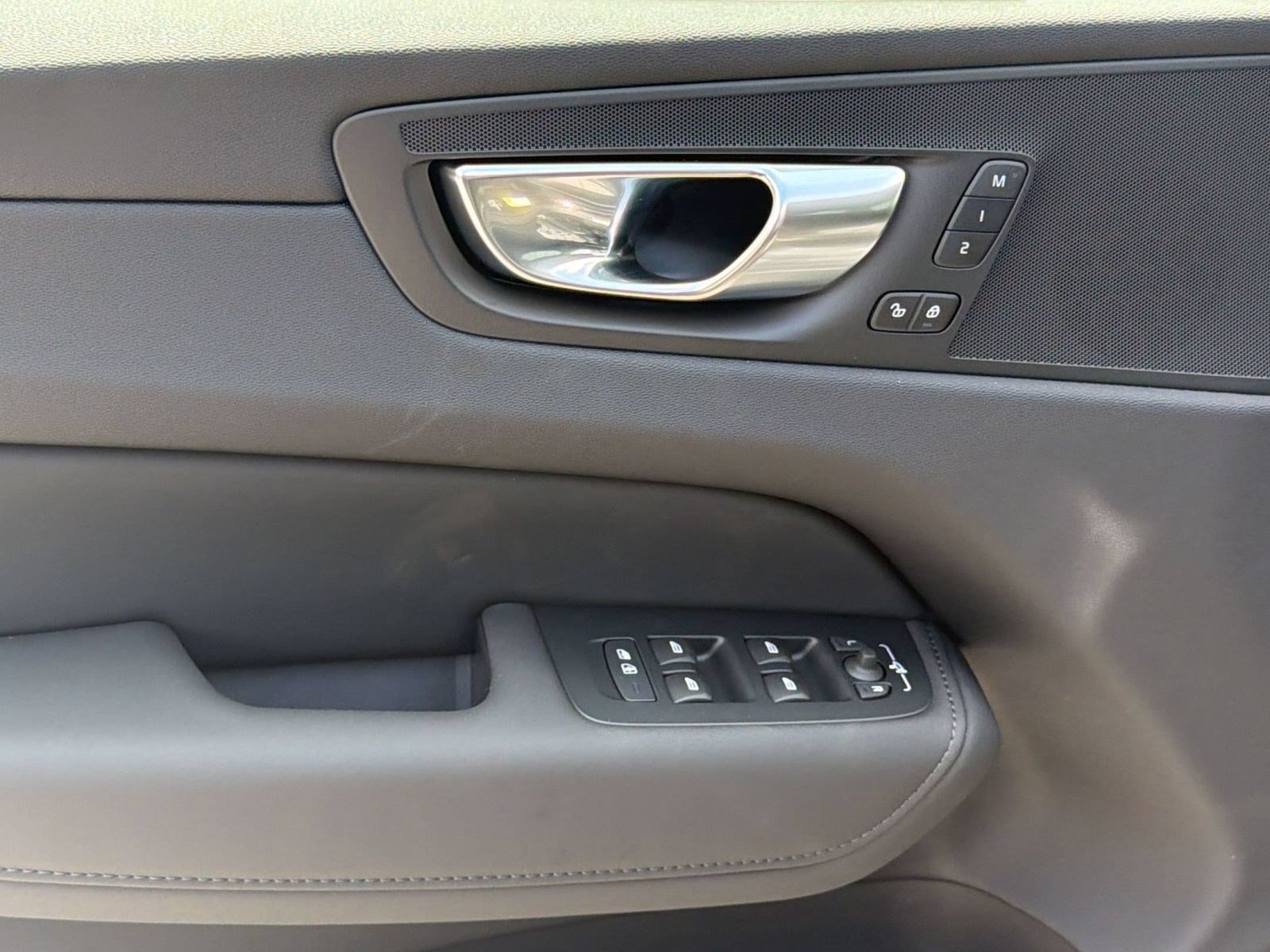 New 2026 Volvo XC60 B5 Plus AWD/4WD image 15
